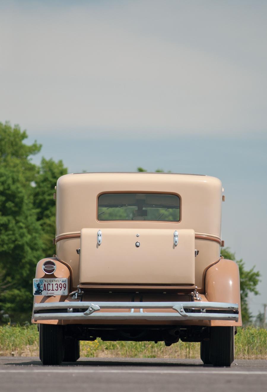  Chrysler Imperial Close-Coupled Sedan 1931 года  (фото 10 из 20)